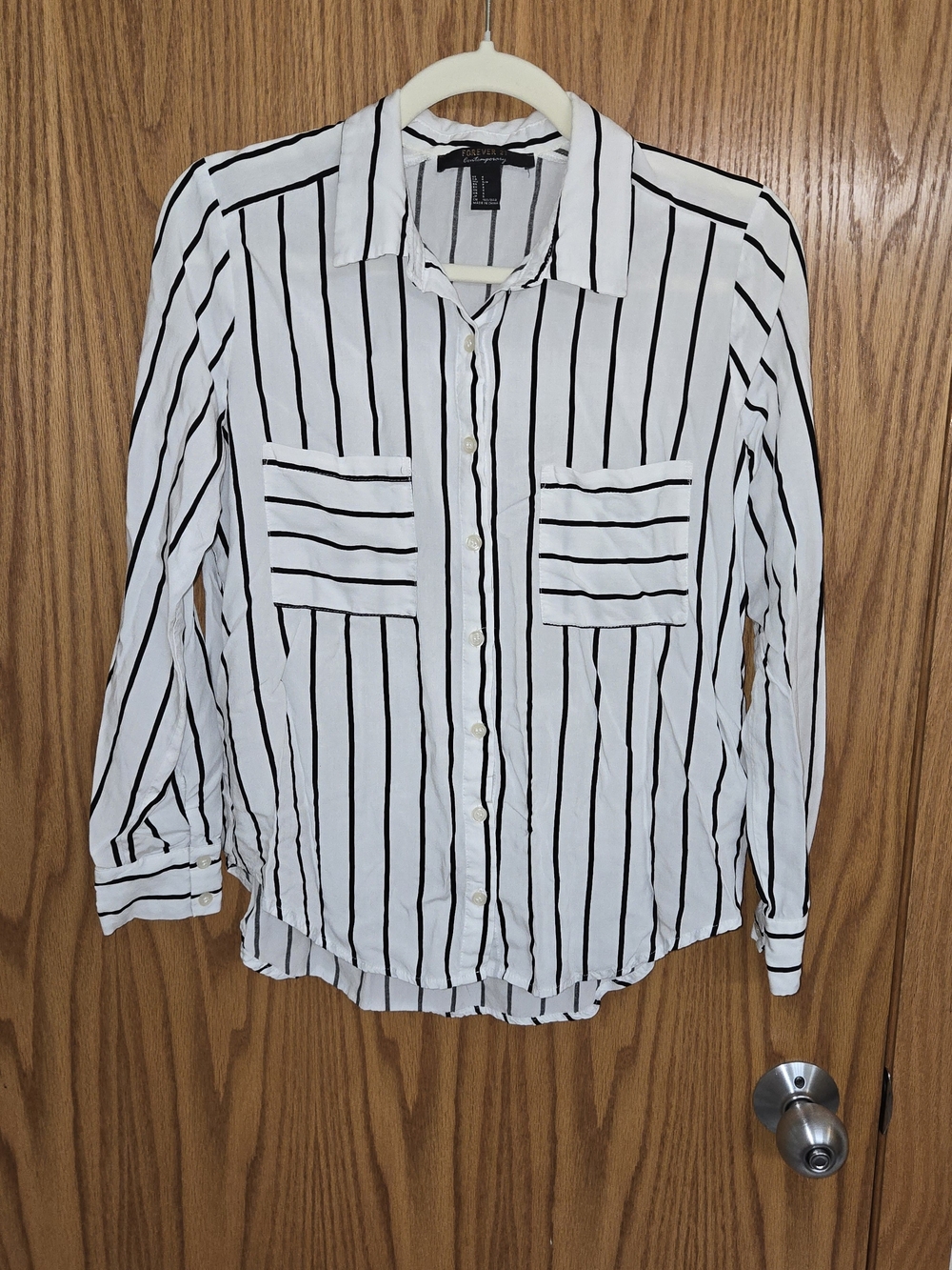 Forever 21 Contemporary Size S White Button-Up Shirt with Black Vertical Stripes